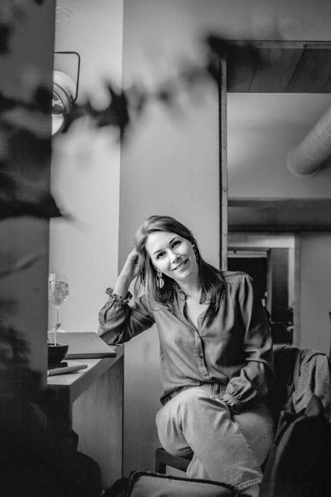 Екатерина Оаро писательский как писать о сложном опыте | Вдохновить на роман Екатерина Оаро писательский как писать о сложном опыте | Вдохновить на роман